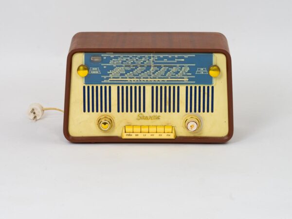 Gammel radio - Interiør