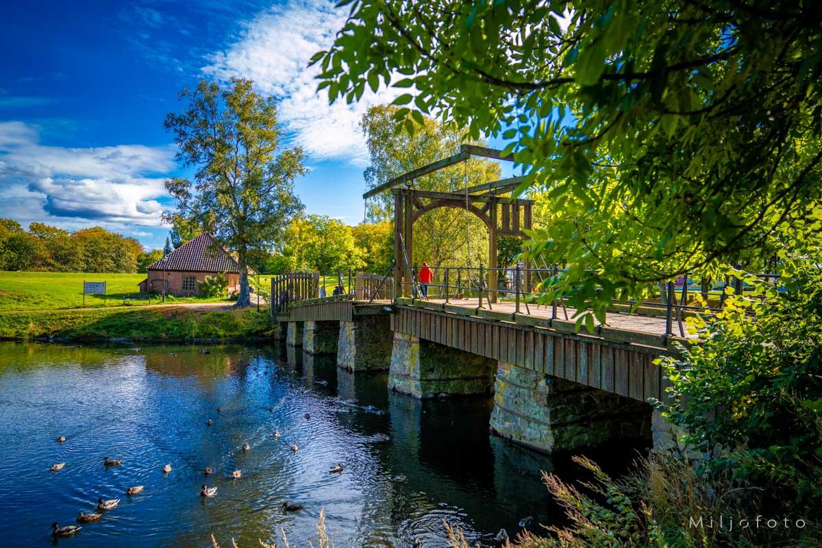 Vindebrua mot glasshytta Vindebrua mot glasshytta