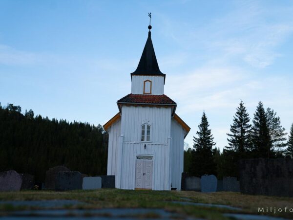 Høydalsmo kirke (1)