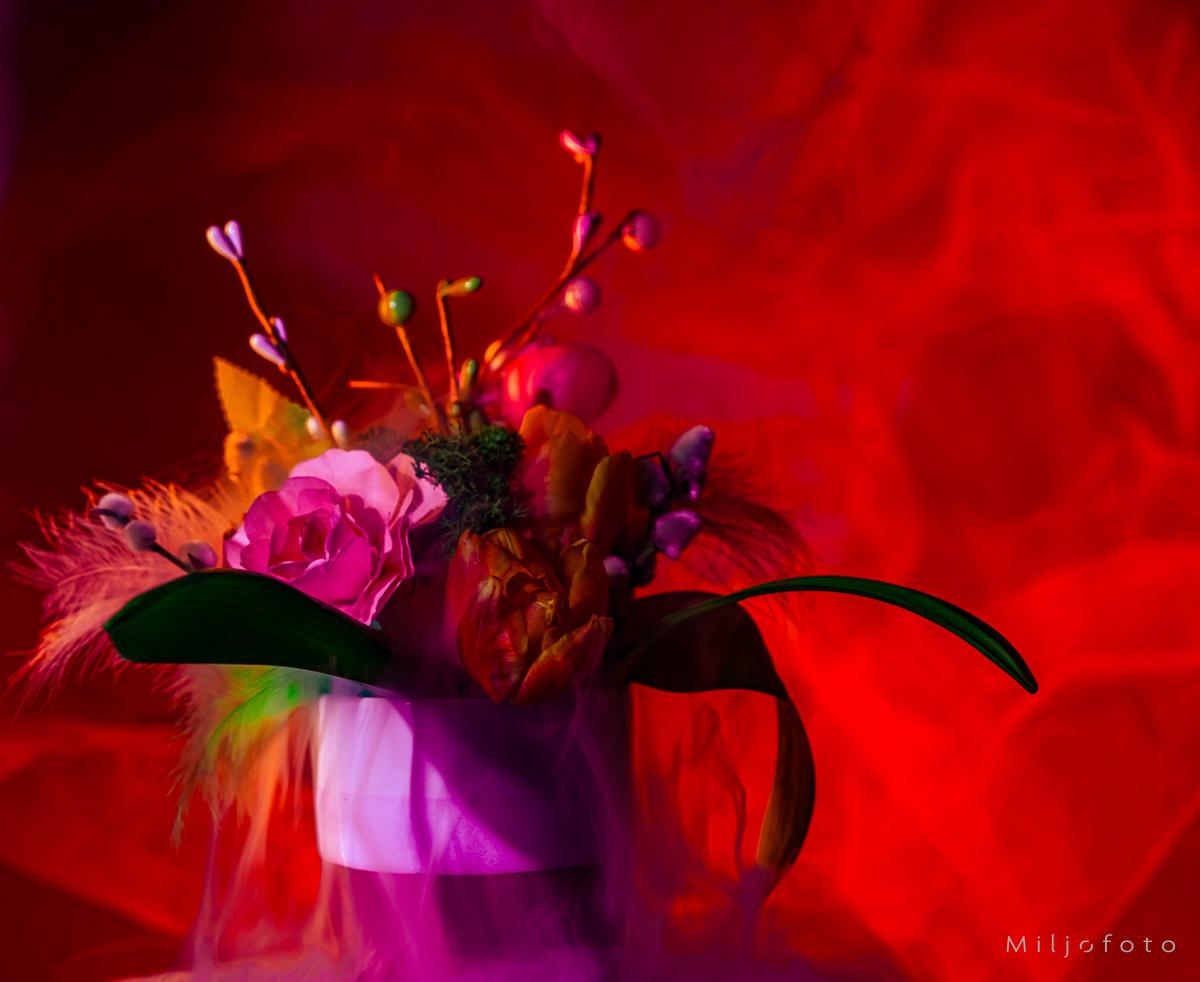 Blomsterpynt påske rød Blomsterpynt påske rød