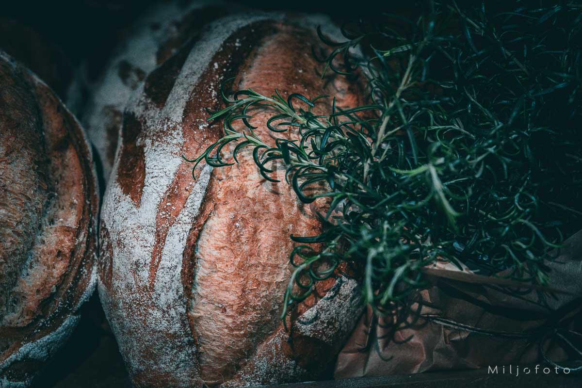 Brød og rosmarin