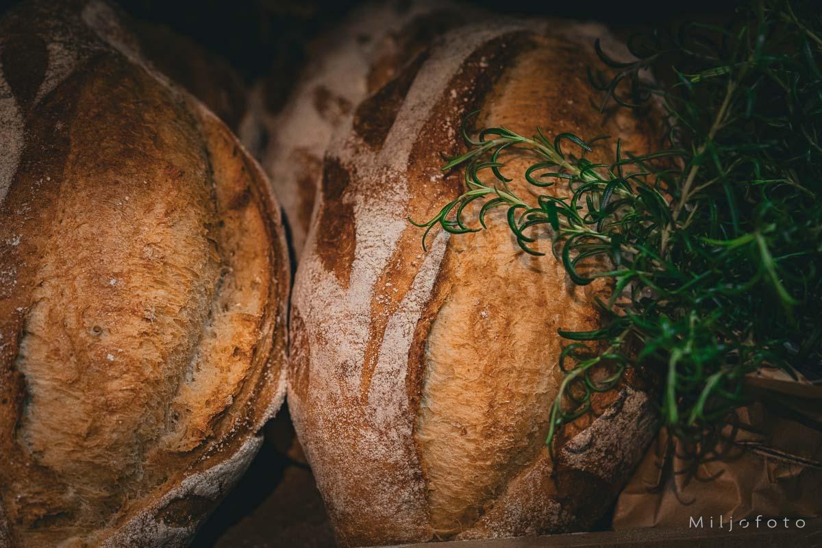 Surdeigsbrød Surdeigsbrød