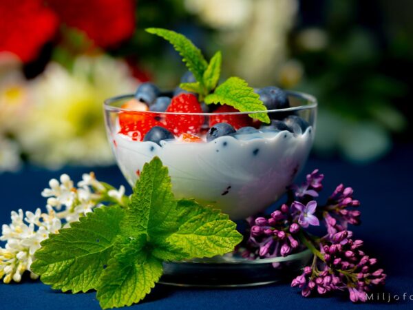 17mai - Bær med fløte