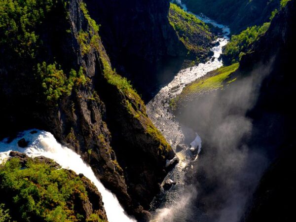 Vøringsfossen i det grønne