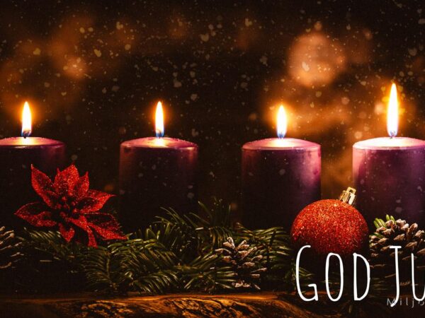 Bilde av Adventsstake med snødryss og skriften ``God Jul``