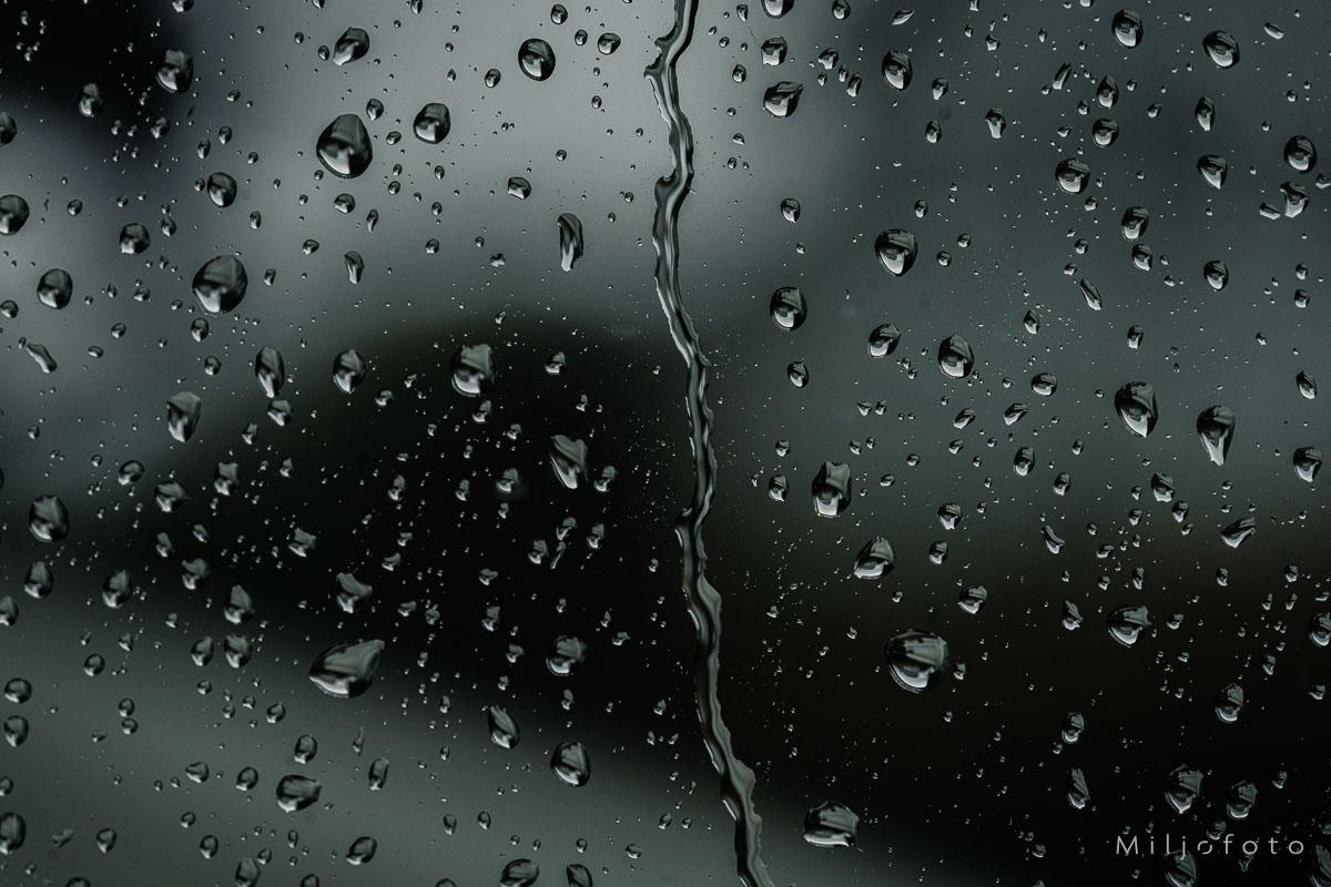 Bilde av Regn på et vindue Bilde av Regn på et vindue