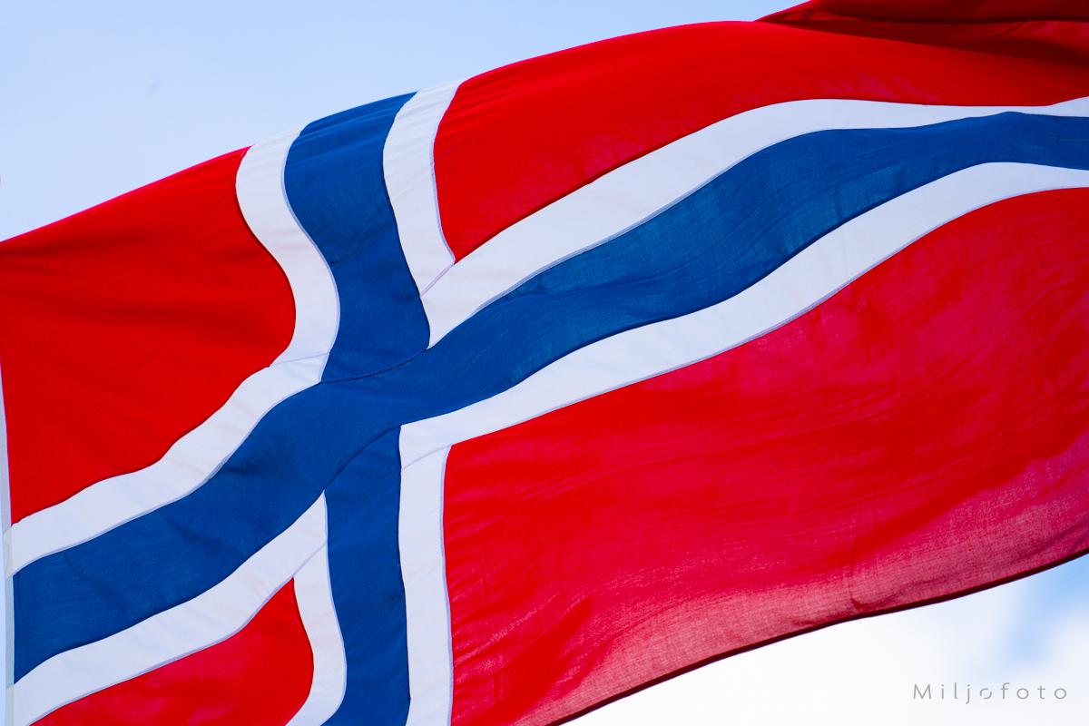 Flagg på skrå - 17.mai