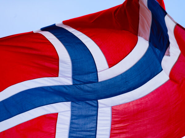 Flagg i vind - 17.mai