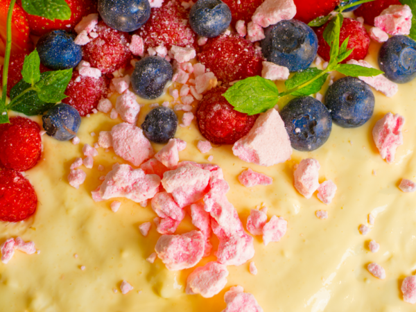 17.mai dessert - bær og krem