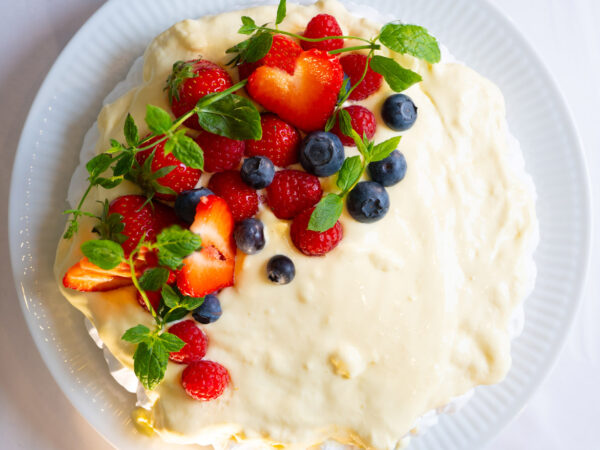 17.mai kake med bær