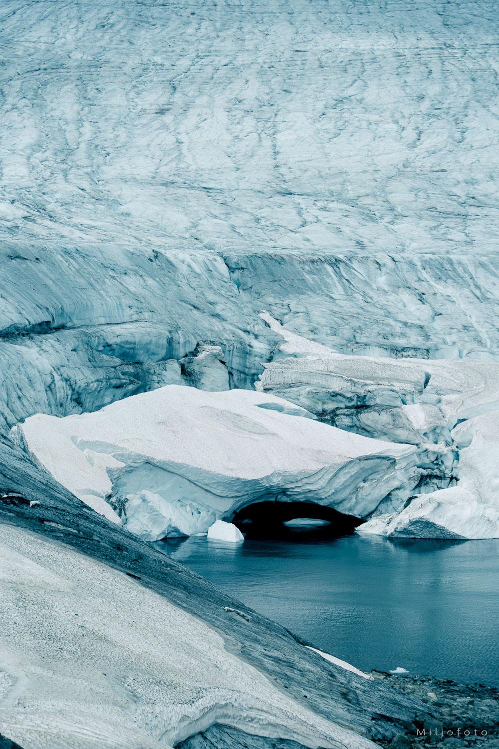 Is grotten Is grotten