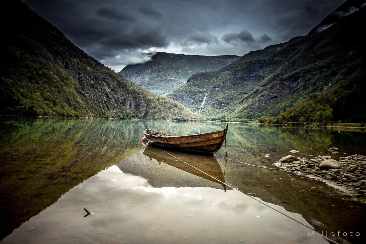 En båt i norsk natur