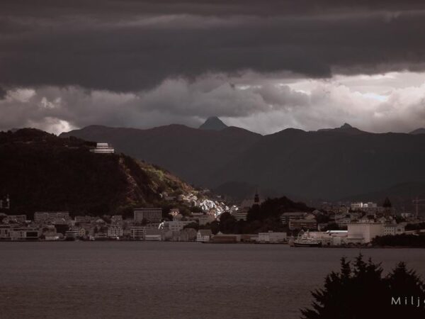 Ålesund fotografert fra vest