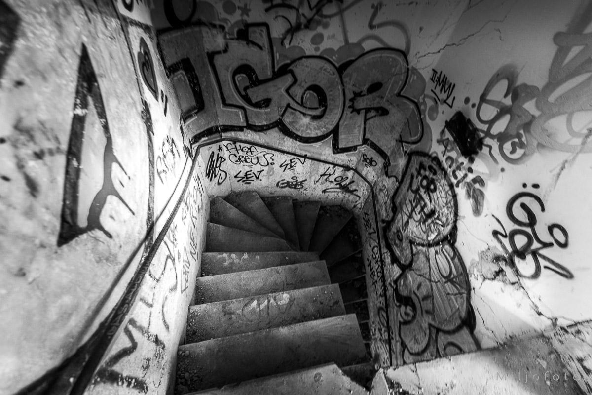 I bunnen av trappen